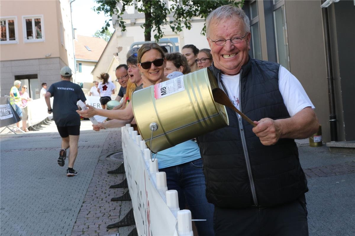 Herrenberg Altstadtlauf 2017  Zuschauer  am 24.6.2017 Bäuerle