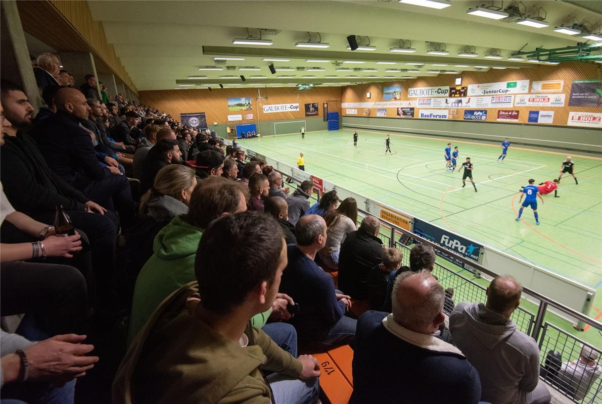 Herrenberg, Längenholzhalle, Fußball, Gäubote-Cup,  GB-Foto: Vecsey