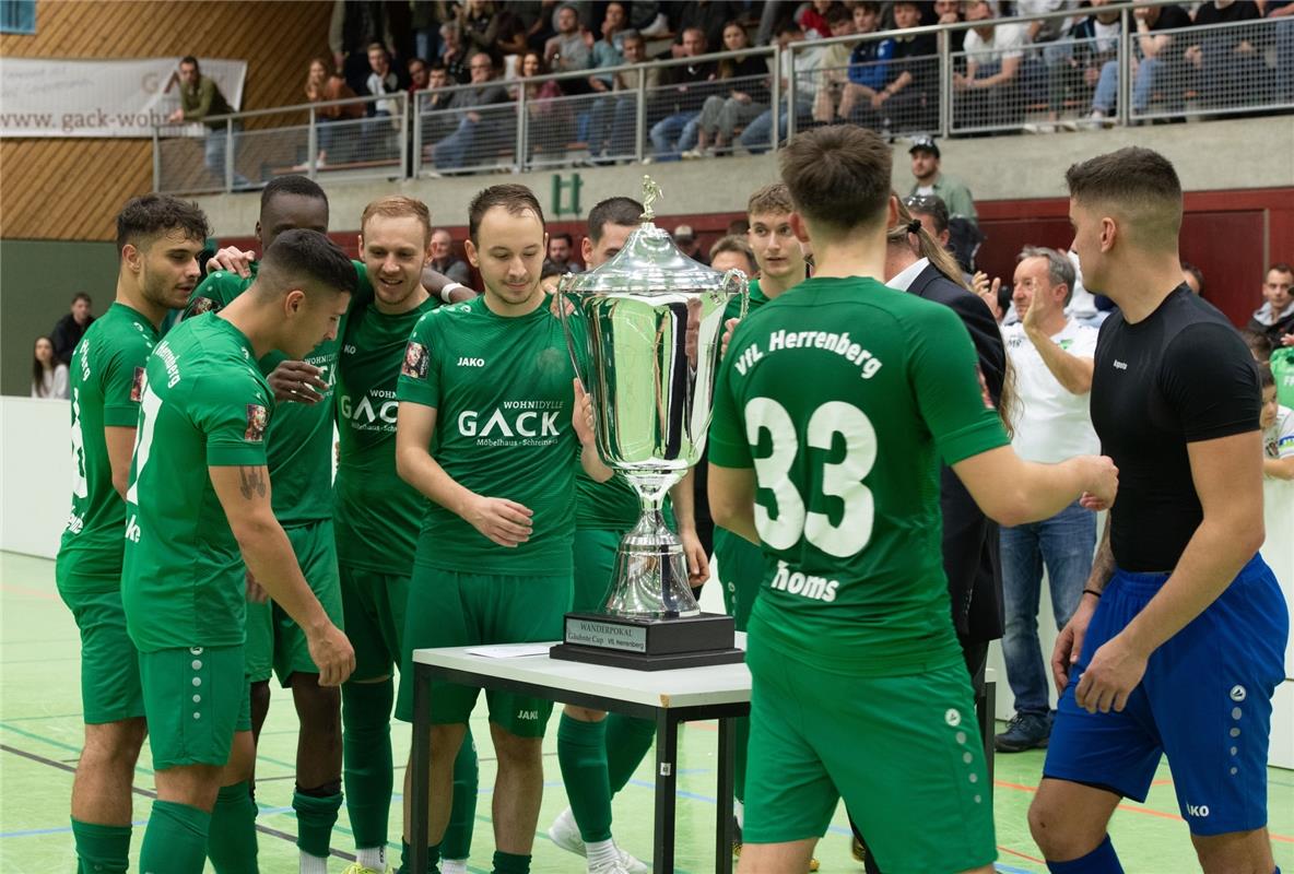 Herrenberg, Längenholzhalle, Fußball, Gäubote-Cup,  GB-Foto: Vecsey