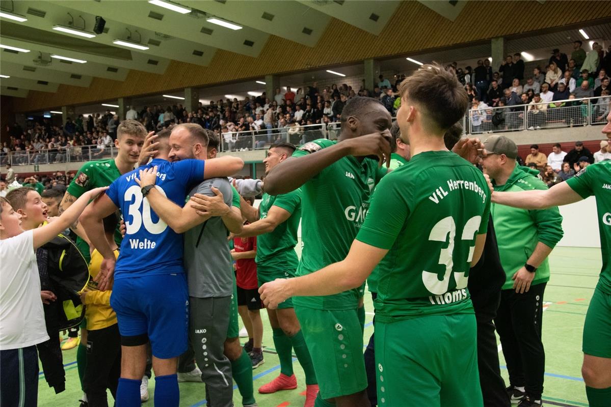 Herrenberg, Längenholzhalle, Fußball, Gäubote-Cup,  GB-Foto: Vecsey