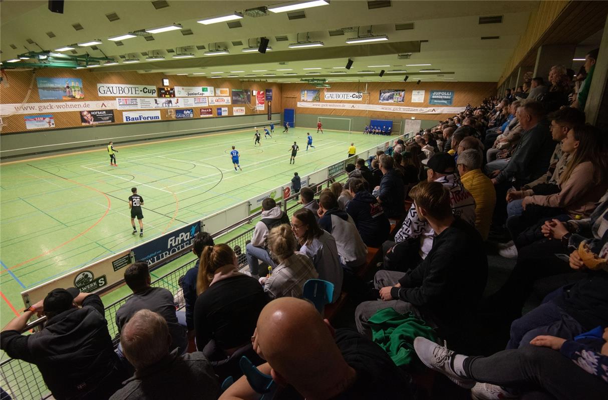 Herrenberg, Längenholzhalle, Fußball, Gäubote-Cup,  GB-Foto: Vecsey