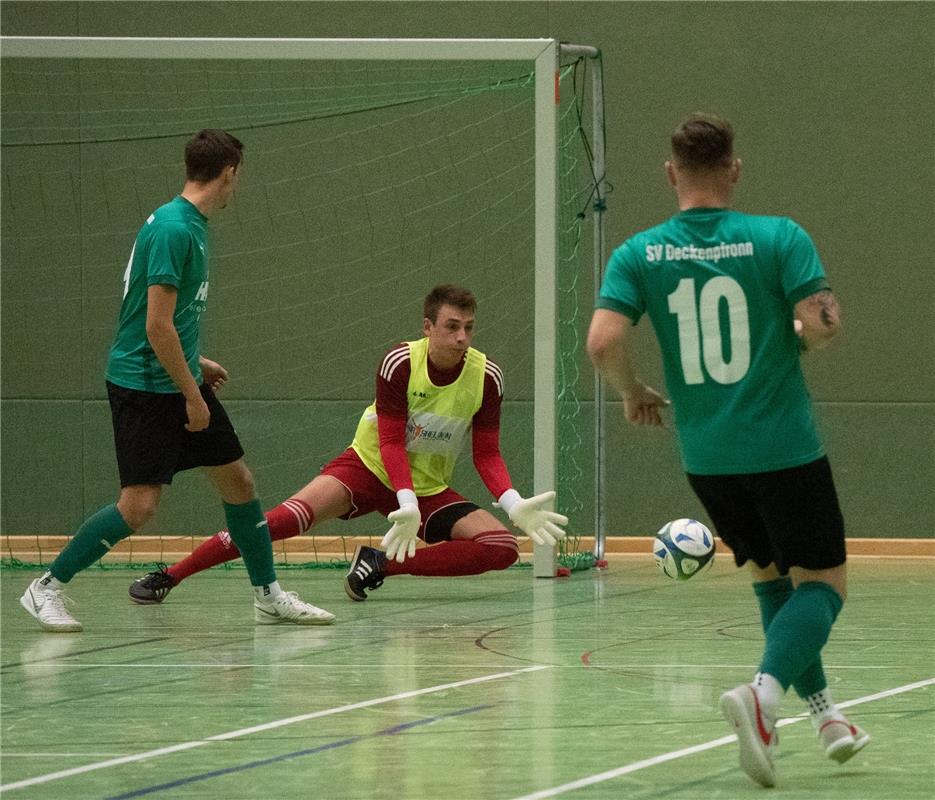 Herrenberg, Längenholzhalle, Fußball, Gäubote-Cup,  SV Deckenpfronn (grün) - TSV...