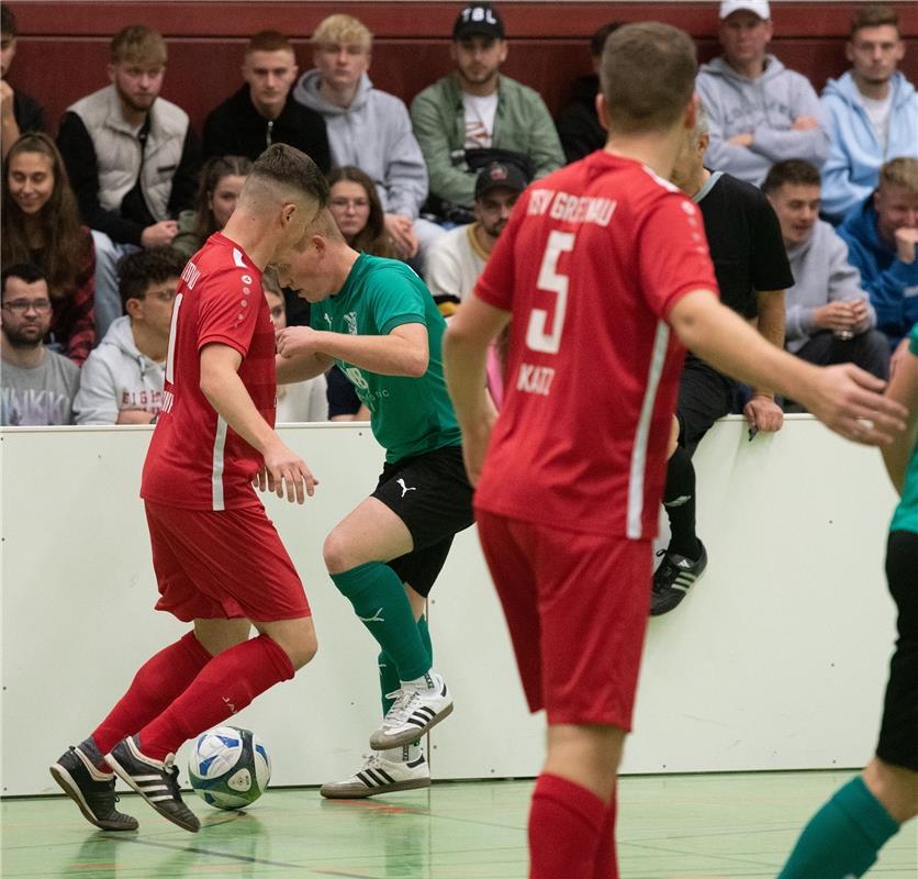 Herrenberg, Längenholzhalle, Fußball, Gäubote-Cup,  SV Deckenpfronn (grün) - TSV...