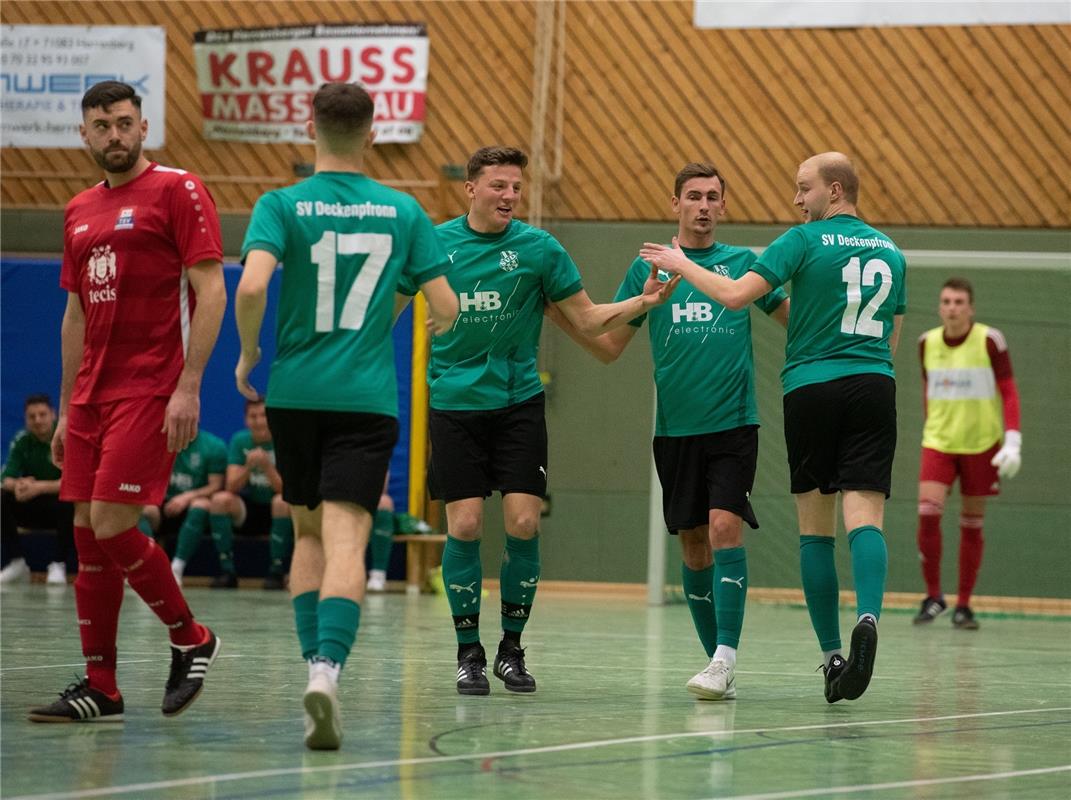 Herrenberg, Längenholzhalle, Fußball, Gäubote-Cup,  SV Deckenpfronn (grün) - TSV...