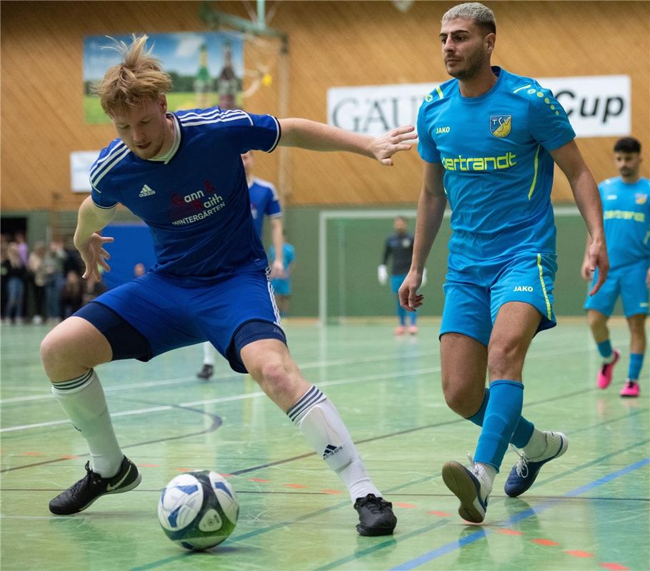 Herrenberg, Längenholzhalle, Fußball, Gäubote-Cup,  TV Darmsheim (blau) - TSV Eh...