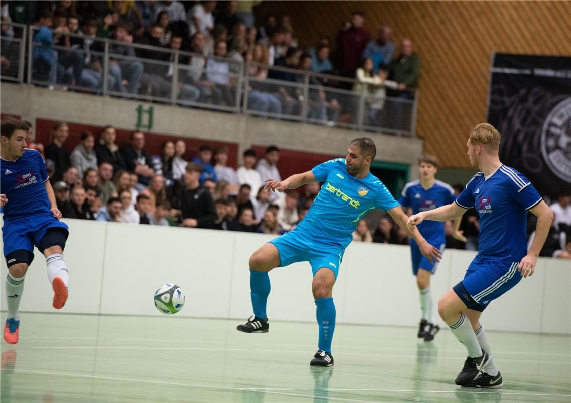 Herrenberg, Längenholzhalle, Fußball, Gäubote-Cup,  TV Darmsheim (blau) - TSV Eh...