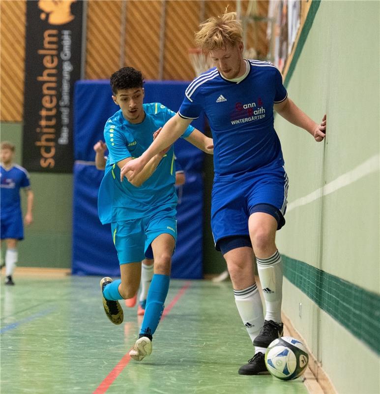 Herrenberg, Längenholzhalle, Fußball, Gäubote-Cup,  TV Darmsheim (blau) - TSV Eh...