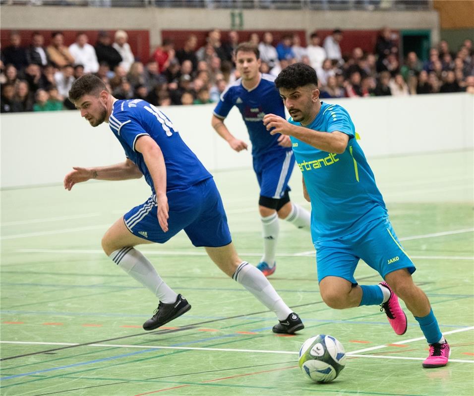 Herrenberg, Längenholzhalle, Fußball, Gäubote-Cup,  TV Darmsheim (blau) - TSV Eh...