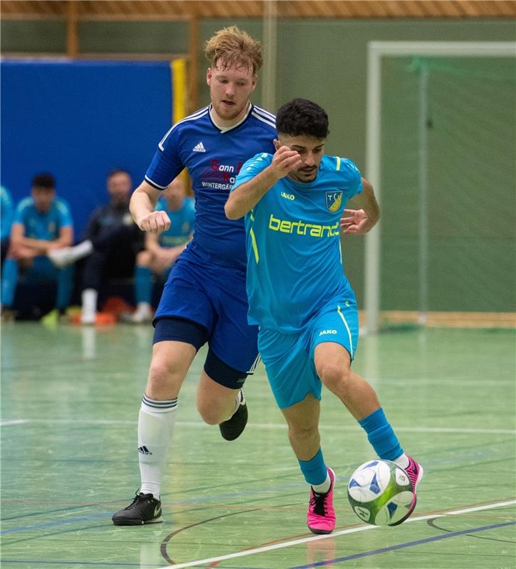 Herrenberg, Längenholzhalle, Fußball, Gäubote-Cup,  TV Darmsheim (blau) - TSV Eh...