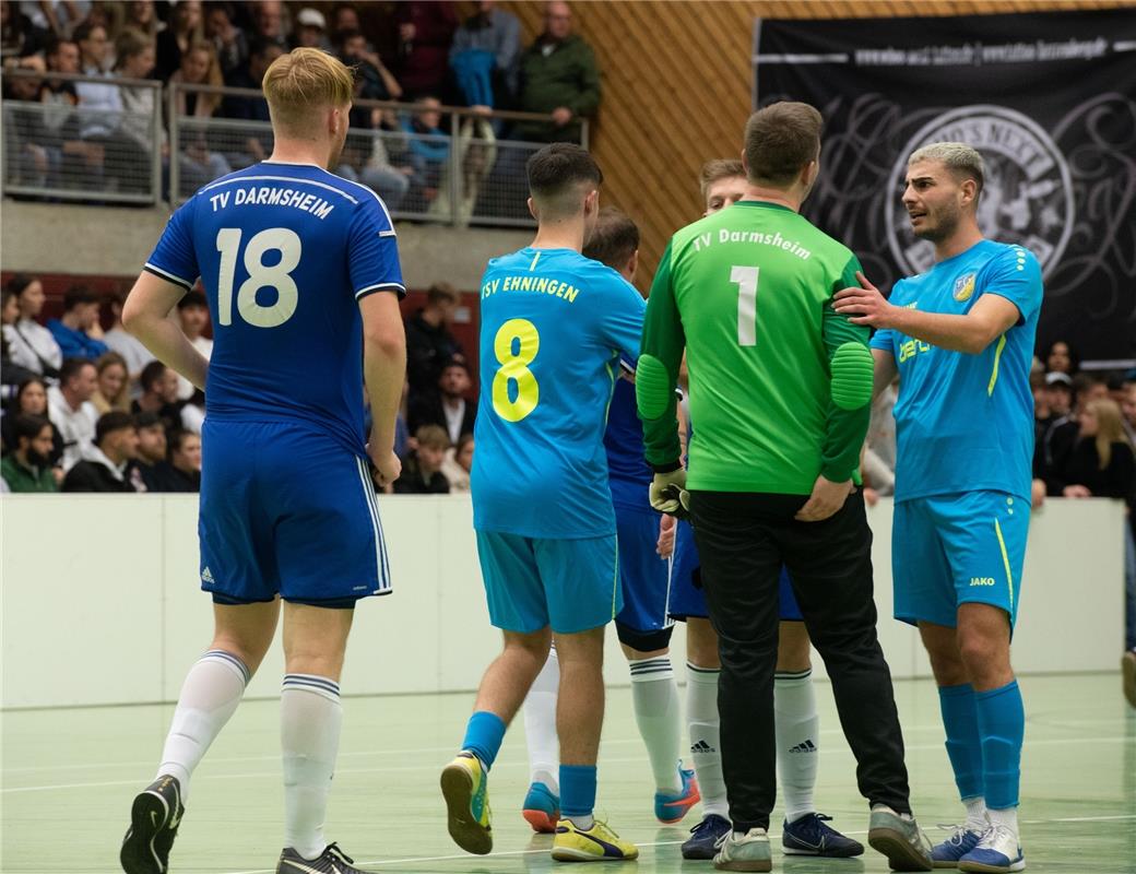 Herrenberg, Längenholzhalle, Fußball, Gäubote-Cup,  TV Darmsheim (blau) - TSV Eh...