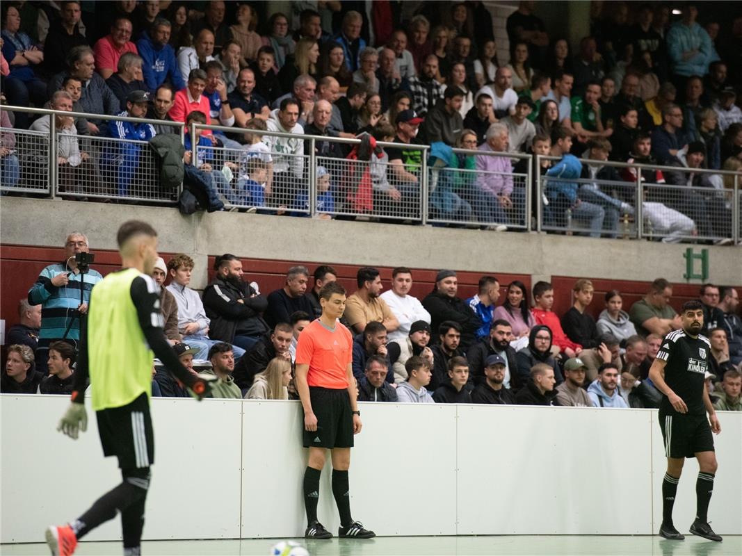 Herrenberg, Längenholzhalle, Fußball, Gäubote-Cup,  VfL Herrenberg (grün) - FC G...