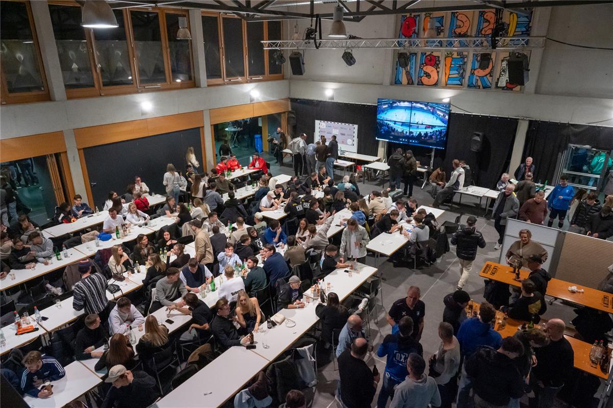 Herrenberg, Längenholzhalle, Gäubote-Cup, Fußball-Hallenturnier,  GB-Foto: Vecse...