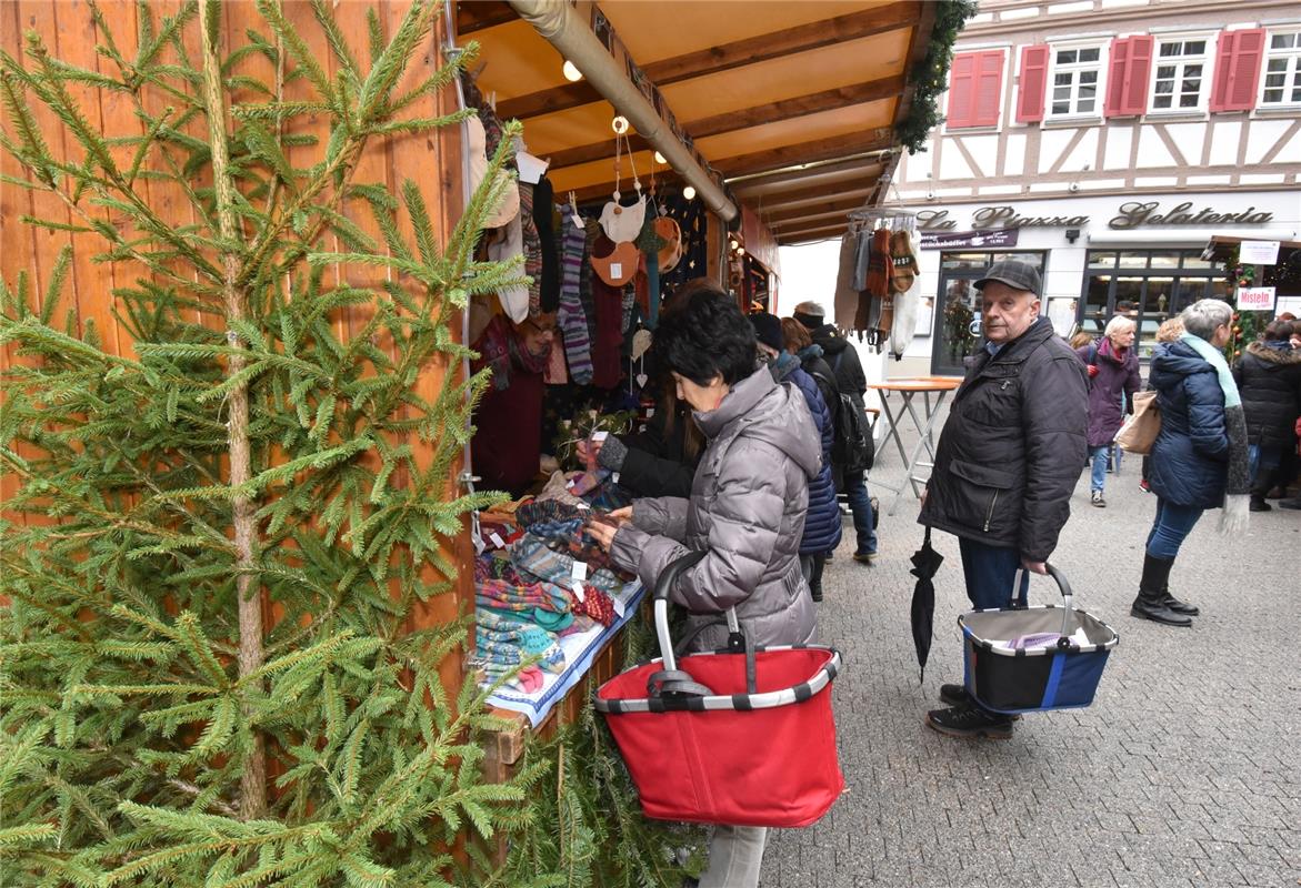 Herrenberg, Marktplatz, Weihnachtsmarkt, GB-Foto: Vecsey