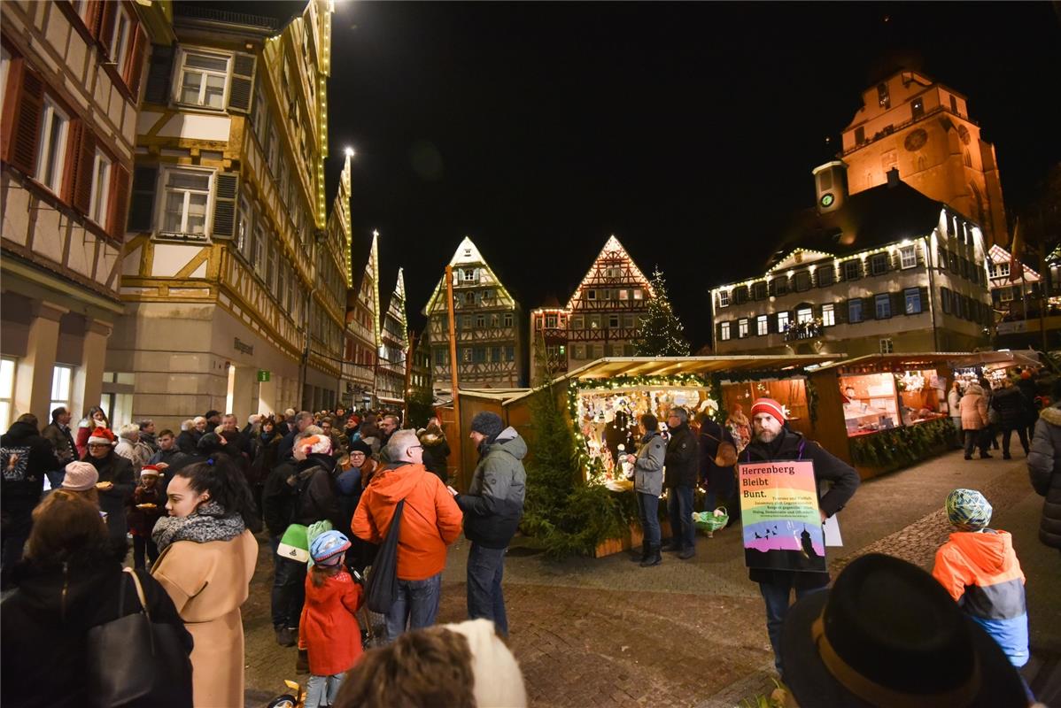 Herrenberg, Marktplatz, Weihnachtsmarkt, GB-Foto: Vecsey