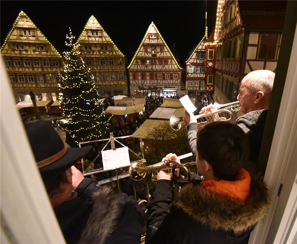 Herrenberg, Marktplatz, Weihnachtsmarkt, GB-Foto: Vecsey