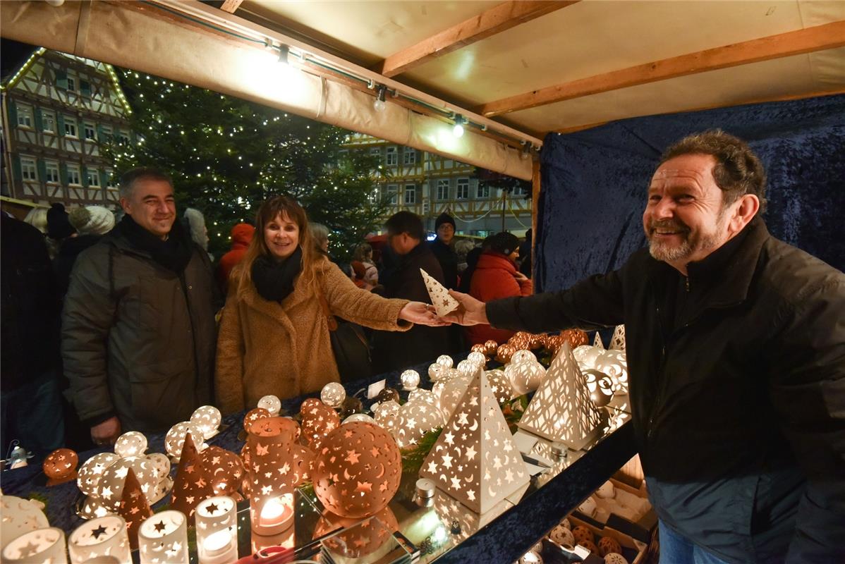 Herrenberg, Marktplatz, Weihnachtsmarkt, GB-Foto: Vecsey