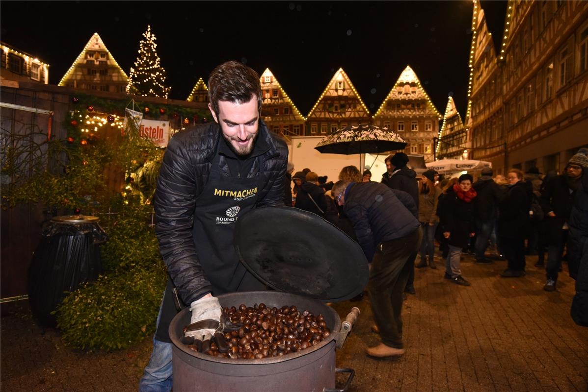 Herrenberg, Marktplatz, Weihnachtsmarkt, GB-Foto: Vecsey