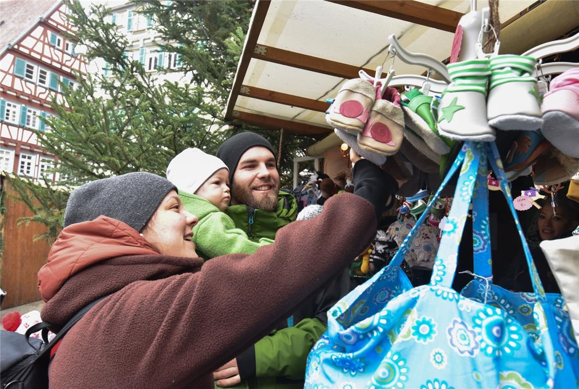 Herrenberg, Marktplatz, Weihnachtsmarkt, GB-Foto: Vecsey