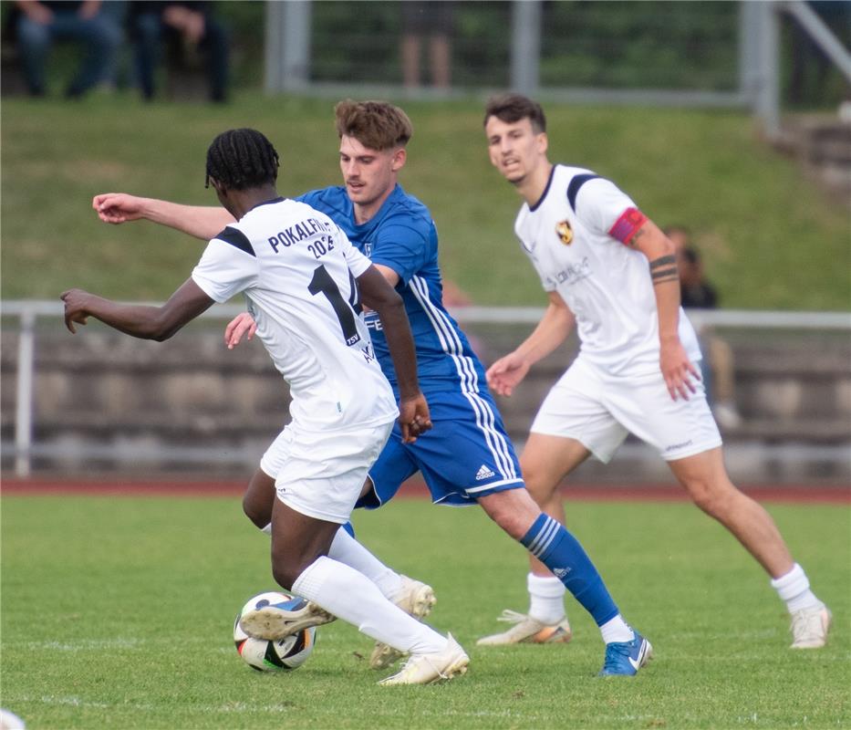 Herrenberg, Stadion, Aktiven-Pokalfinale, Bezirkspokal, TSV Kuppingen (blau) - T...