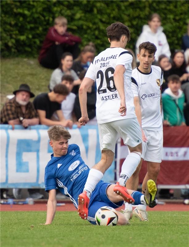 Herrenberg, Stadion, Aktiven-Pokalfinale, Bezirkspokal, TSV Kuppingen (blau) - T...