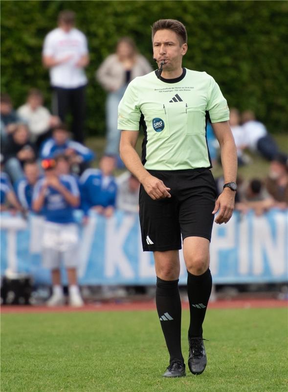 Herrenberg, Stadion, Aktiven-Pokalfinale, Bezirkspokal, TSV Kuppingen (blau) - T...