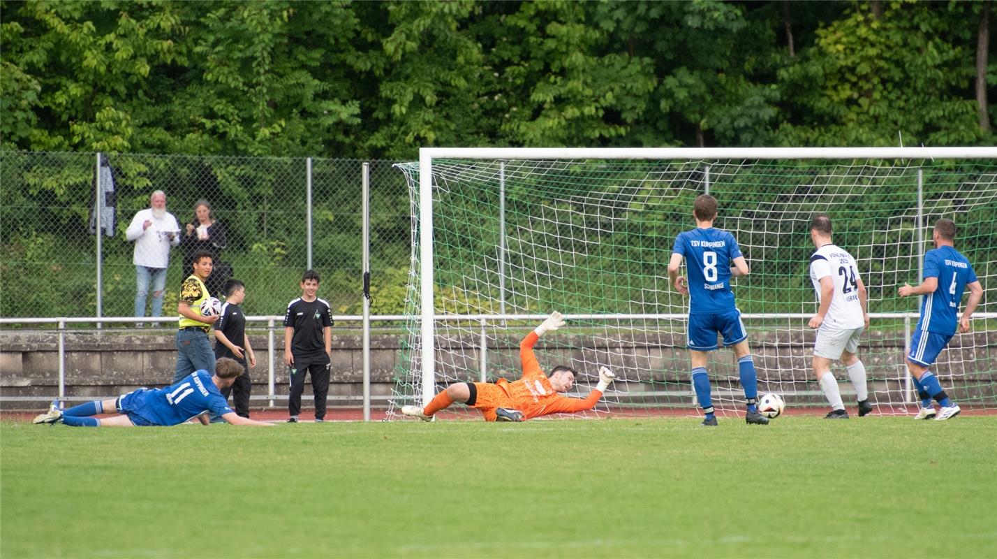Herrenberg, Stadion, Aktiven-Pokalfinale, Bezirkspokal, TSV Kuppingen (blau) - T...