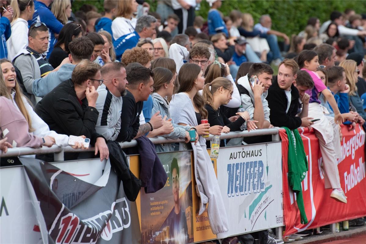Herrenberg, Stadion, Aktiven-Pokalfinale, Bezirkspokal, TSV Kuppingen (blau) - T...