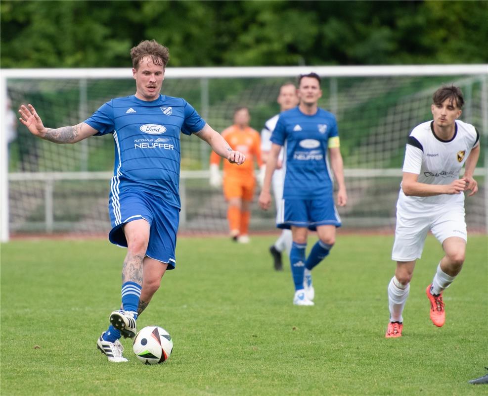 Herrenberg, Stadion, Aktiven-Pokalfinale, Bezirkspokal, TSV Kuppingen (blau) - T...