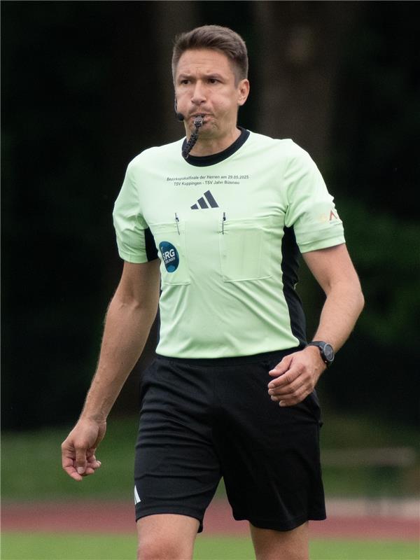 Herrenberg, Stadion, Aktiven-Pokalfinale, Bezirkspokal, TSV Kuppingen (blau) - T...