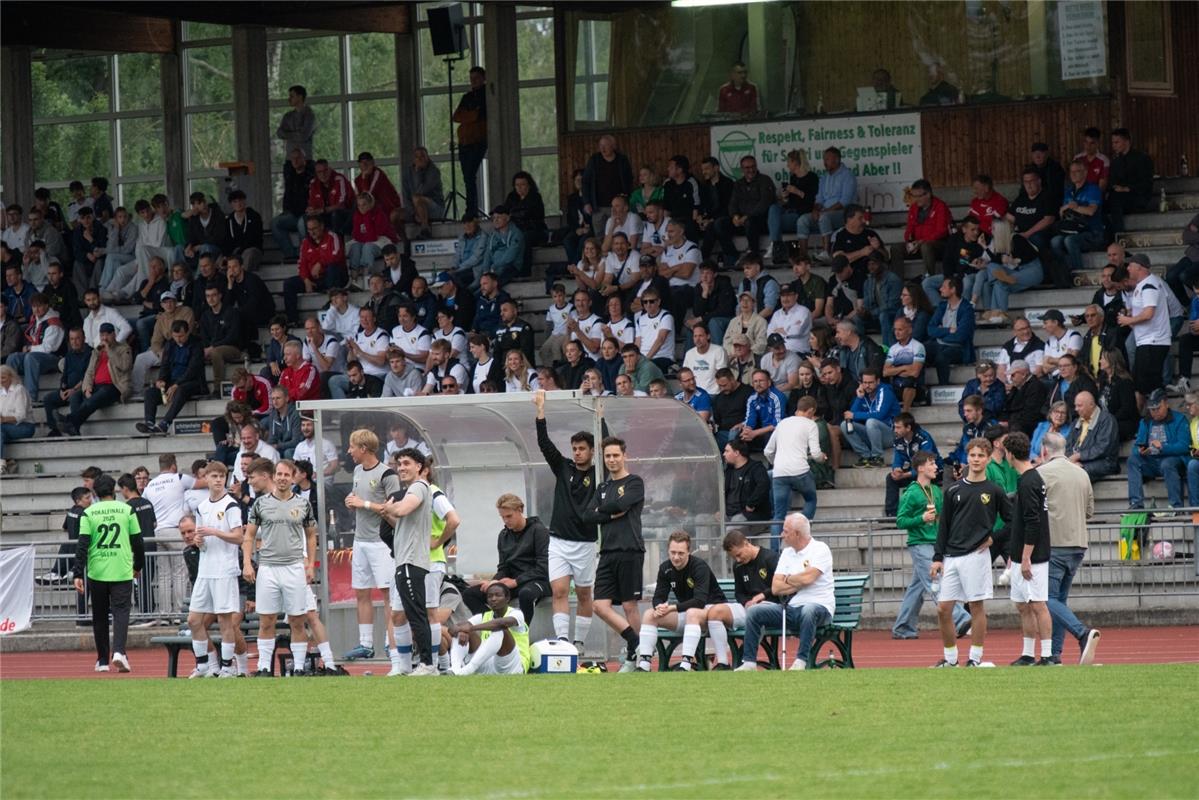 Herrenberg, Stadion, Aktiven-Pokalfinale, Bezirkspokal, TSV Kuppingen (blau) - T...