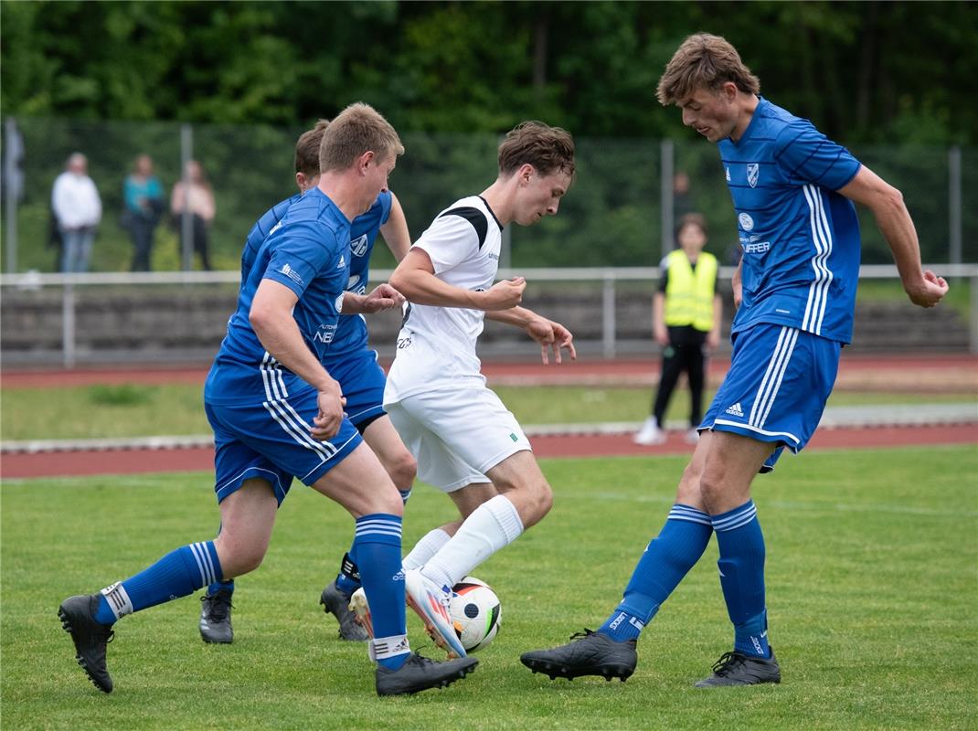 Herrenberg, Stadion, Aktiven-Pokalfinale, Bezirkspokal, TSV Kuppingen (blau) - T...