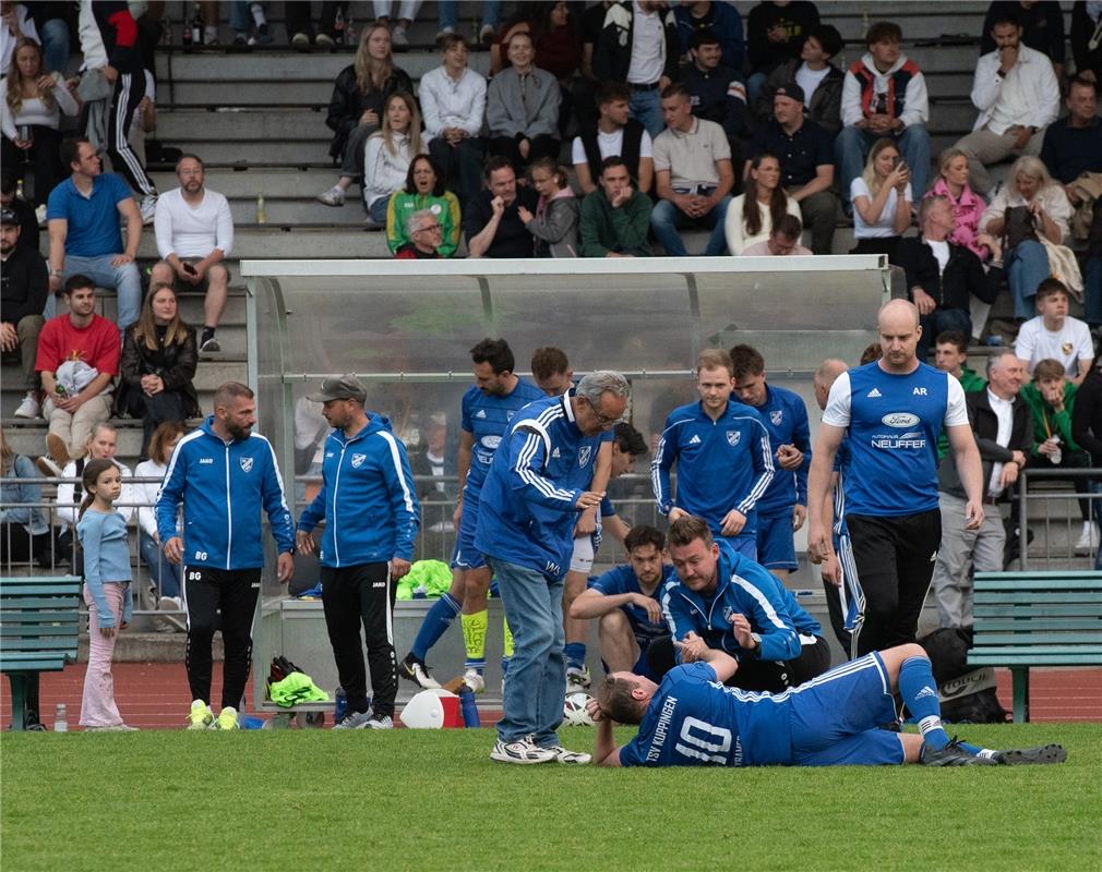 Herrenberg, Stadion, Aktiven-Pokalfinale, Bezirkspokal, TSV Kuppingen (blau) - T...