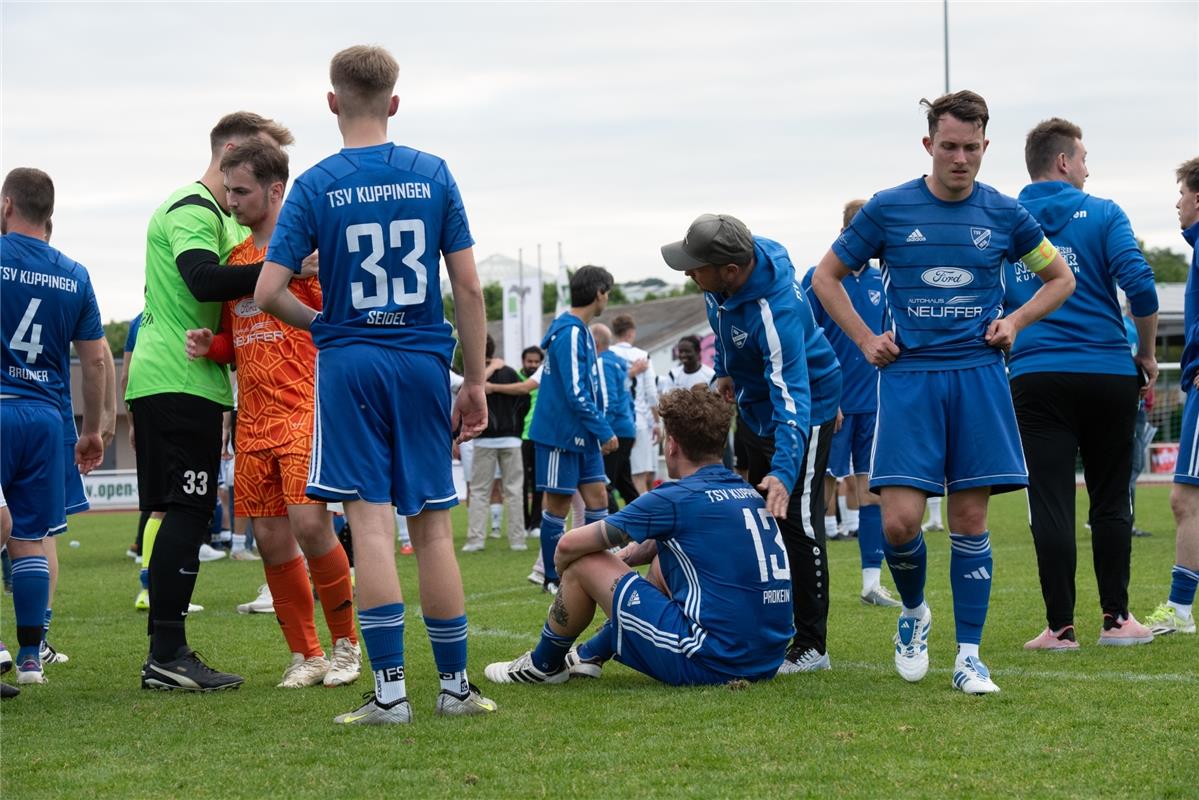 Herrenberg, Stadion, Aktiven-Pokalfinale, Bezirkspokal, TSV Kuppingen (blau) - T...