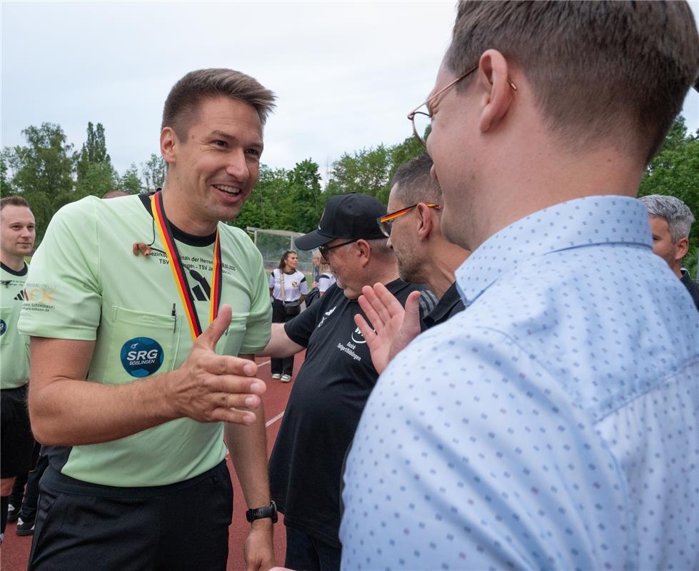 Herrenberg, Stadion, Aktiven-Pokalfinale, Bezirkspokal, TSV Kuppingen (blau) - T...