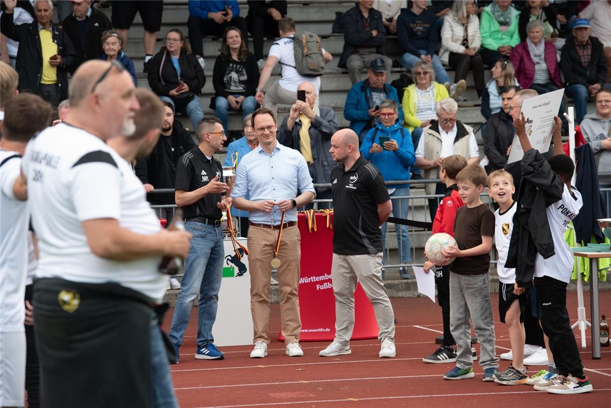 Herrenberg, Stadion, Aktiven-Pokalfinale, Bezirkspokal, TSV Kuppingen (blau) - T...