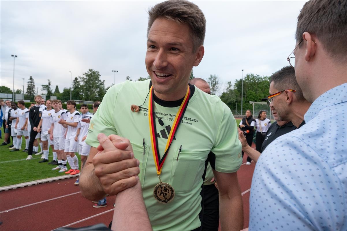 Herrenberg, Stadion, Aktiven-Pokalfinale, Bezirkspokal, TSV Kuppingen (blau) - T...