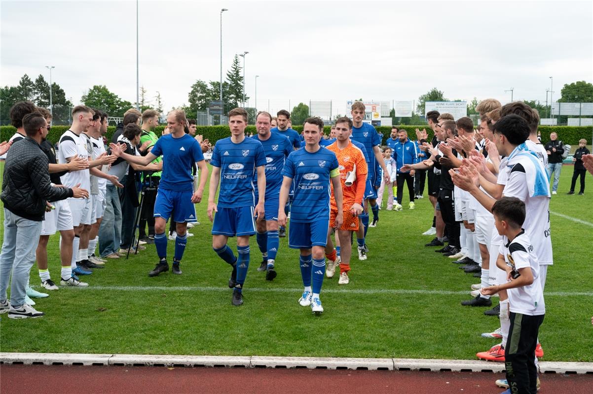 Herrenberg, Stadion, Aktiven-Pokalfinale, Bezirkspokal, TSV Kuppingen (blau) - T...