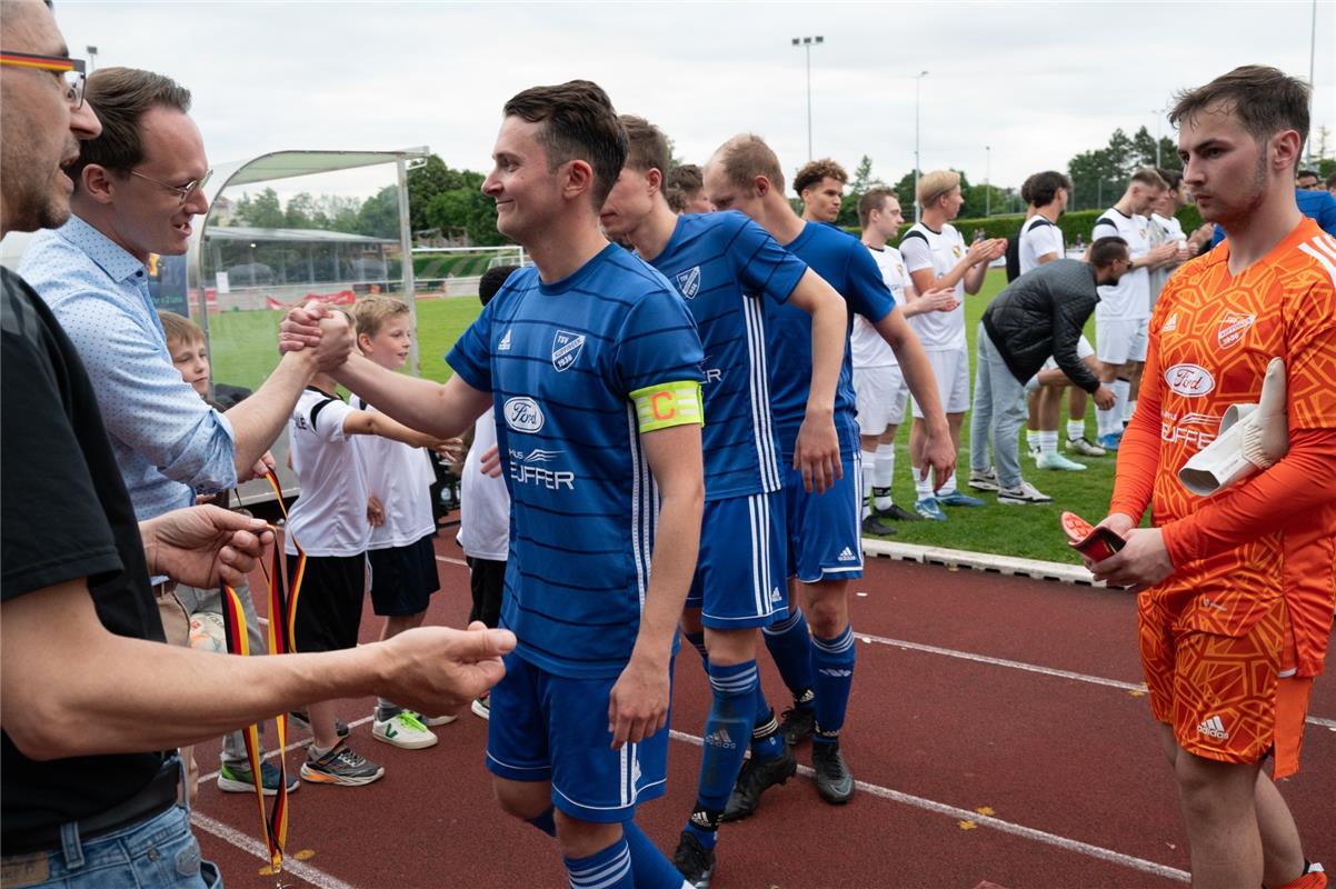 Herrenberg, Stadion, Aktiven-Pokalfinale, Bezirkspokal, TSV Kuppingen (blau) - T...