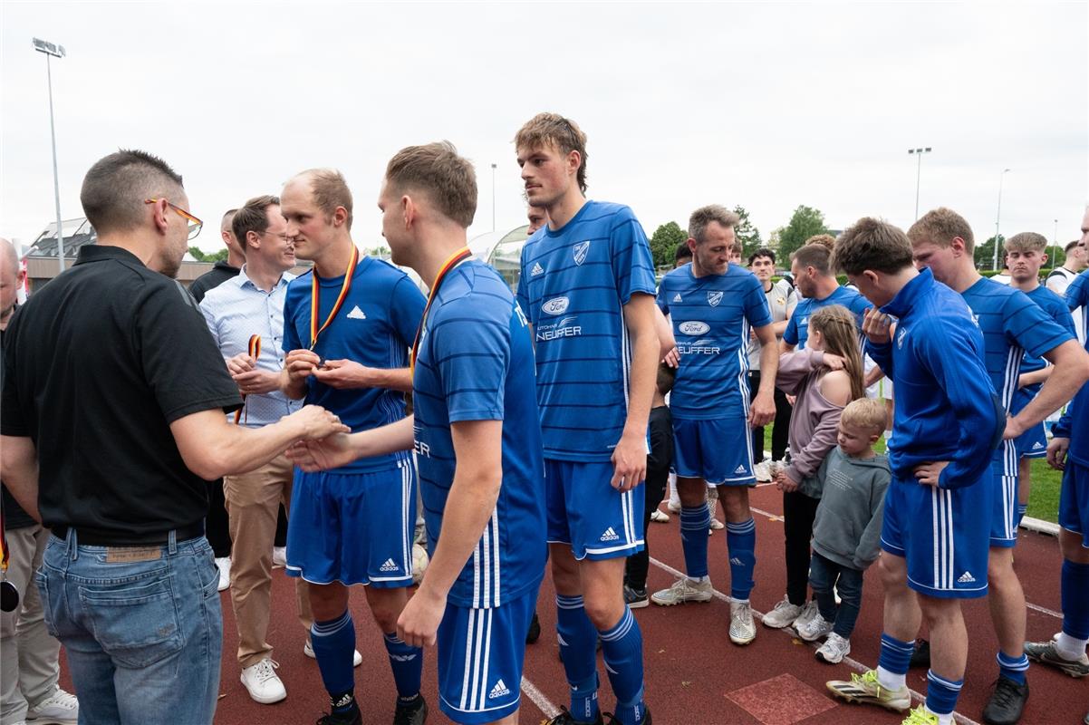 Herrenberg, Stadion, Aktiven-Pokalfinale, Bezirkspokal, TSV Kuppingen (blau) - T...