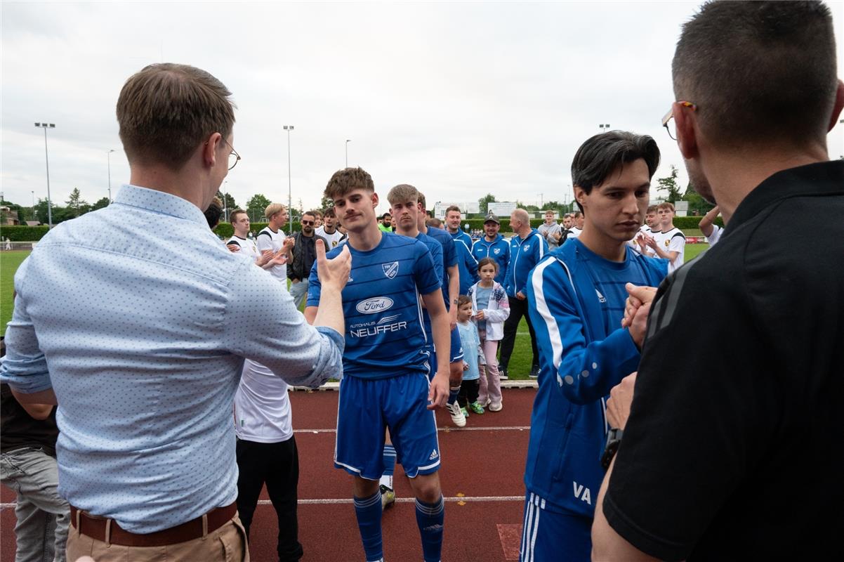 Herrenberg, Stadion, Aktiven-Pokalfinale, Bezirkspokal, TSV Kuppingen (blau) - T...