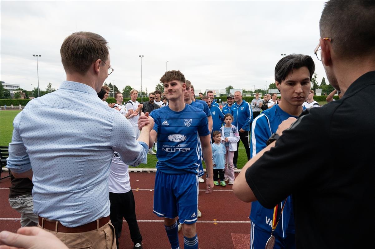Herrenberg, Stadion, Aktiven-Pokalfinale, Bezirkspokal, TSV Kuppingen (blau) - T...