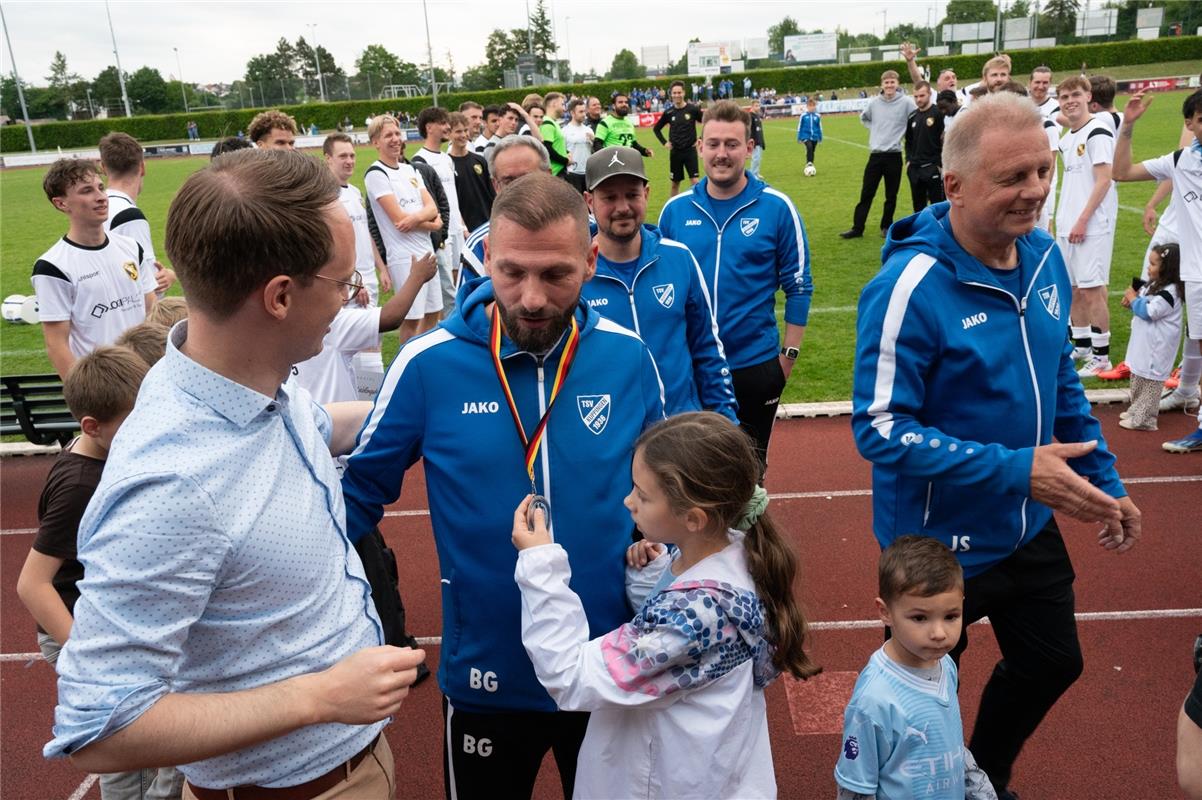 Herrenberg, Stadion, Aktiven-Pokalfinale, Bezirkspokal, TSV Kuppingen (blau) - T...