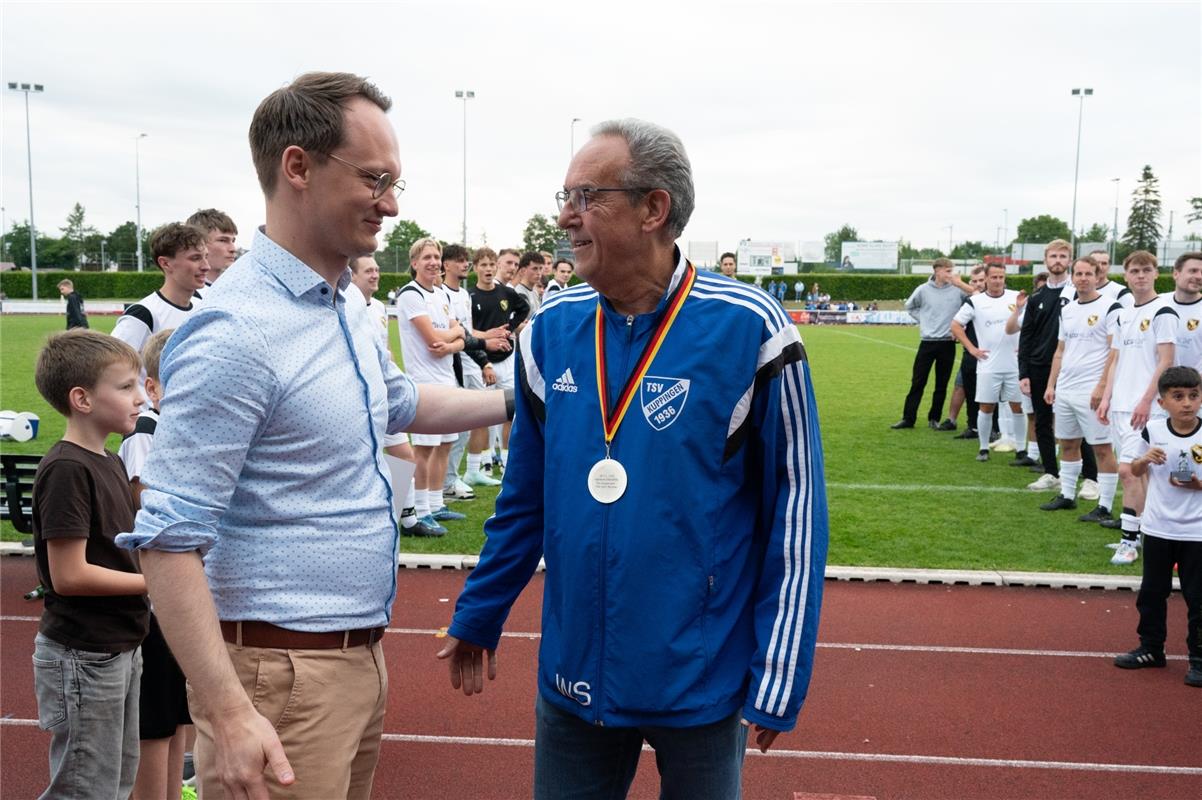Herrenberg, Stadion, Aktiven-Pokalfinale, Bezirkspokal, TSV Kuppingen (blau) - T...
