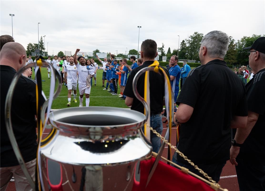 Herrenberg, Stadion, Aktiven-Pokalfinale, Bezirkspokal, TSV Kuppingen (blau) - T...