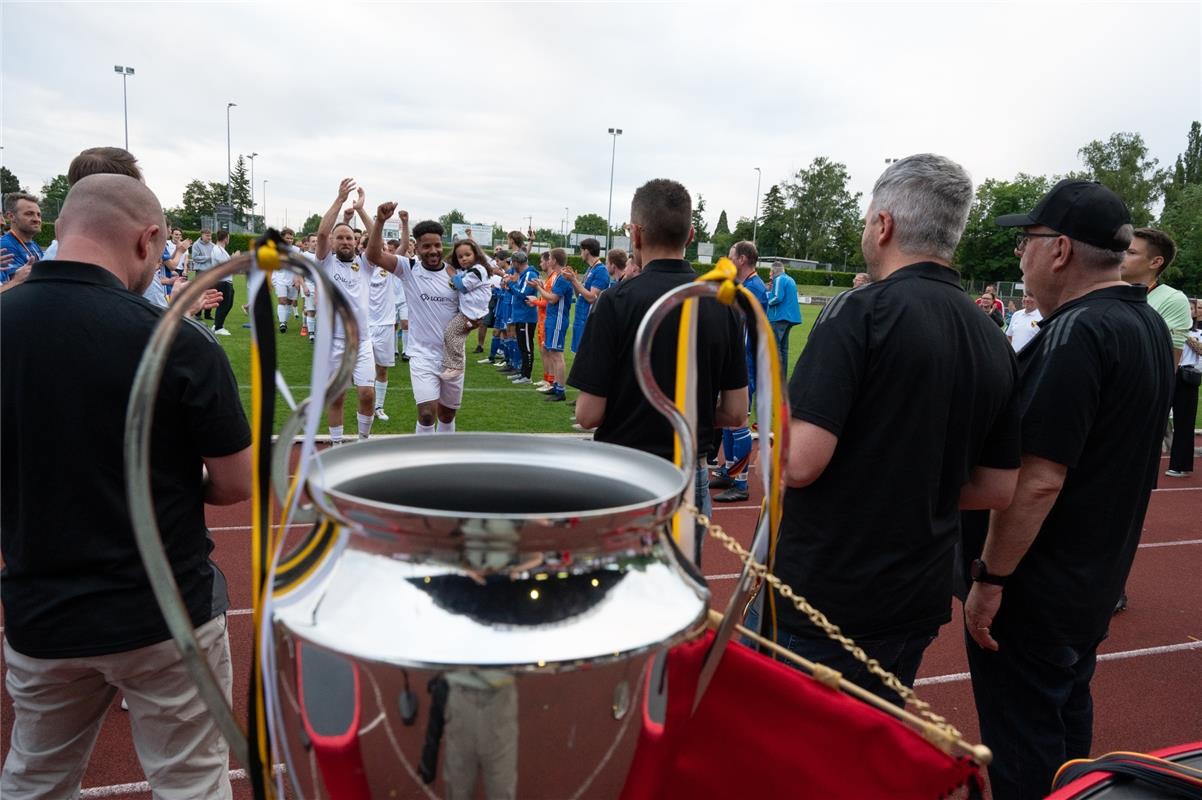 Herrenberg, Stadion, Aktiven-Pokalfinale, Bezirkspokal, TSV Kuppingen (blau) - T...