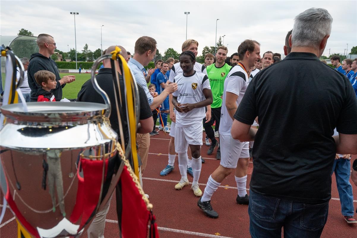 Herrenberg, Stadion, Aktiven-Pokalfinale, Bezirkspokal, TSV Kuppingen (blau) - T...