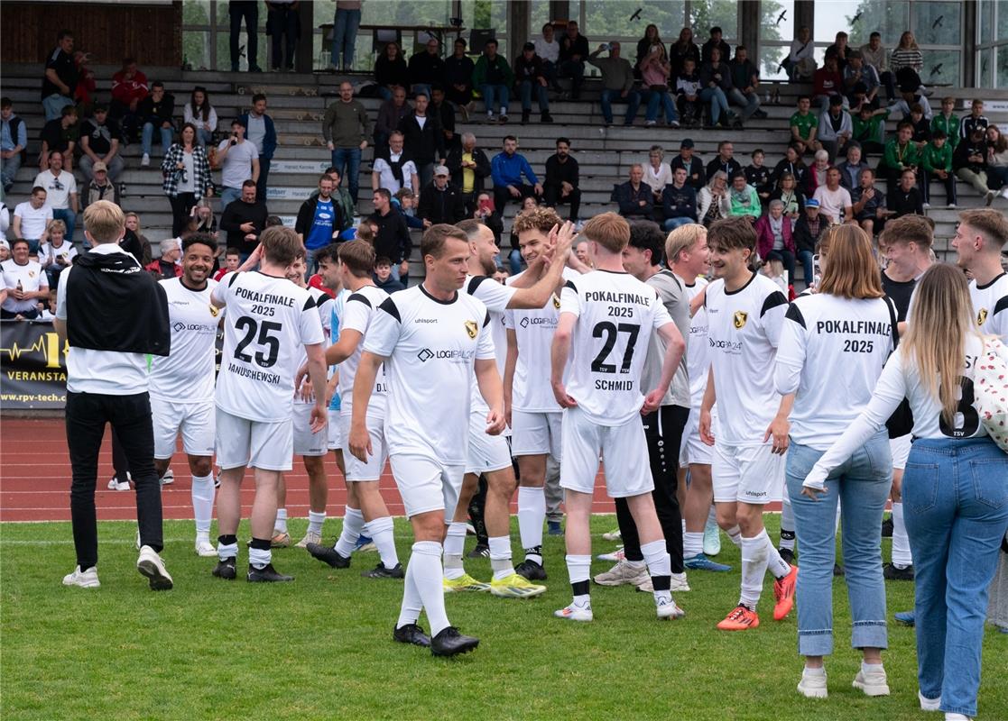 Herrenberg, Stadion, Aktiven-Pokalfinale, Bezirkspokal, TSV Kuppingen (blau) - T...
