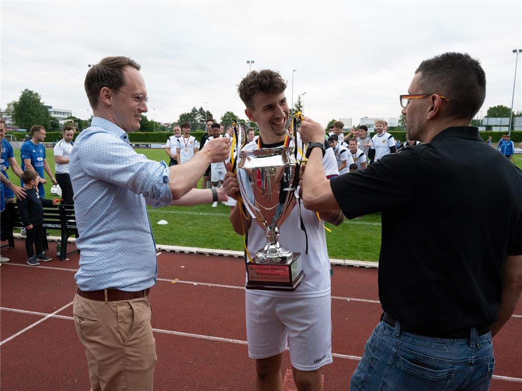 Herrenberg, Stadion, Aktiven-Pokalfinale, Bezirkspokal, TSV Kuppingen (blau) - T...