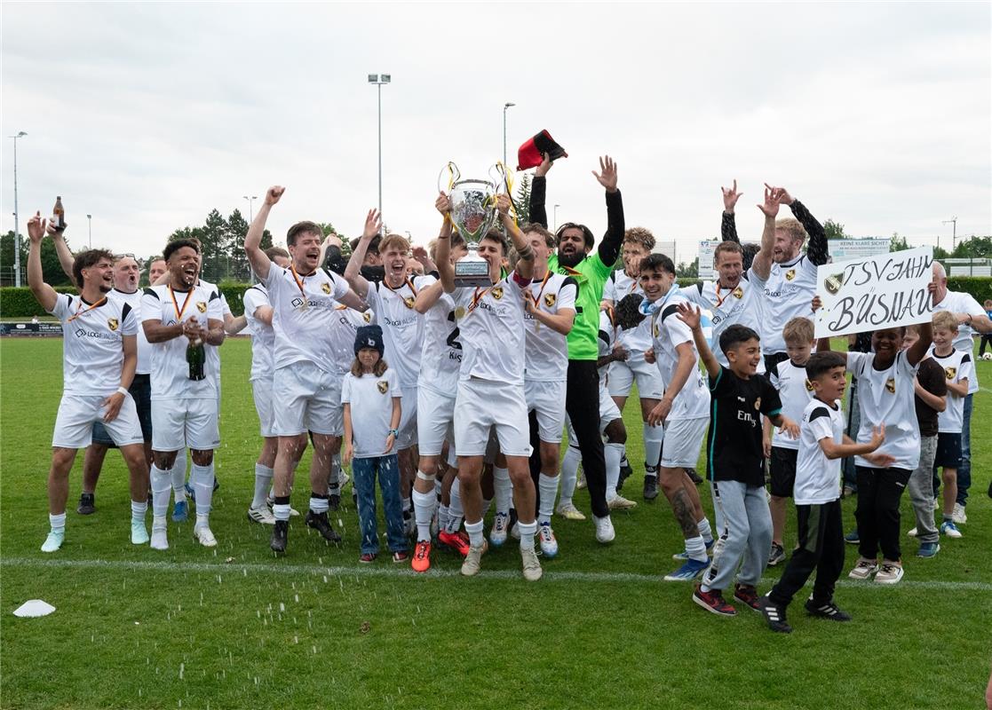 Herrenberg, Stadion, Aktiven-Pokalfinale, Bezirkspokal, TSV Kuppingen (blau) - T...