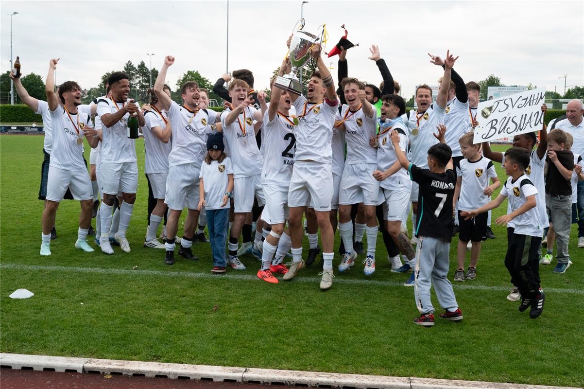 Herrenberg, Stadion, Aktiven-Pokalfinale, Bezirkspokal, TSV Kuppingen (blau) - T...